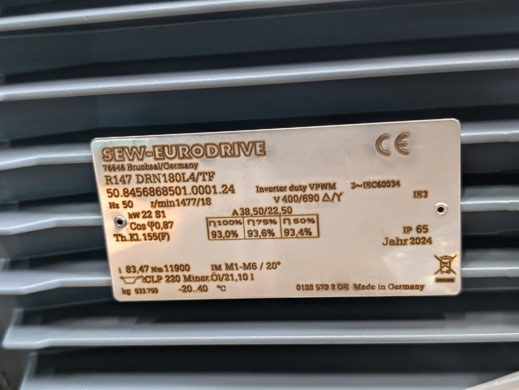 Съосен мотор-редуктор 22kW, i=83.47, R147, DRN180L4/TF, SEW